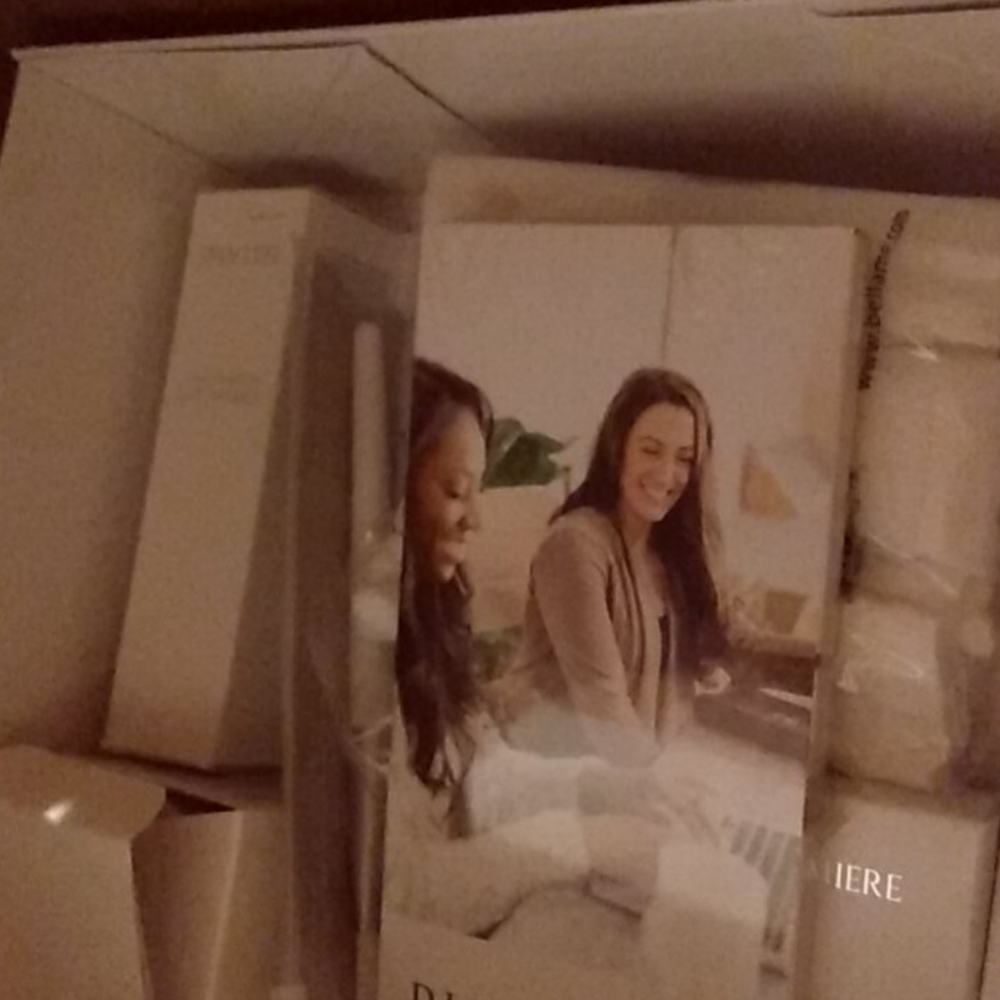 im selling a brand new bellame kit